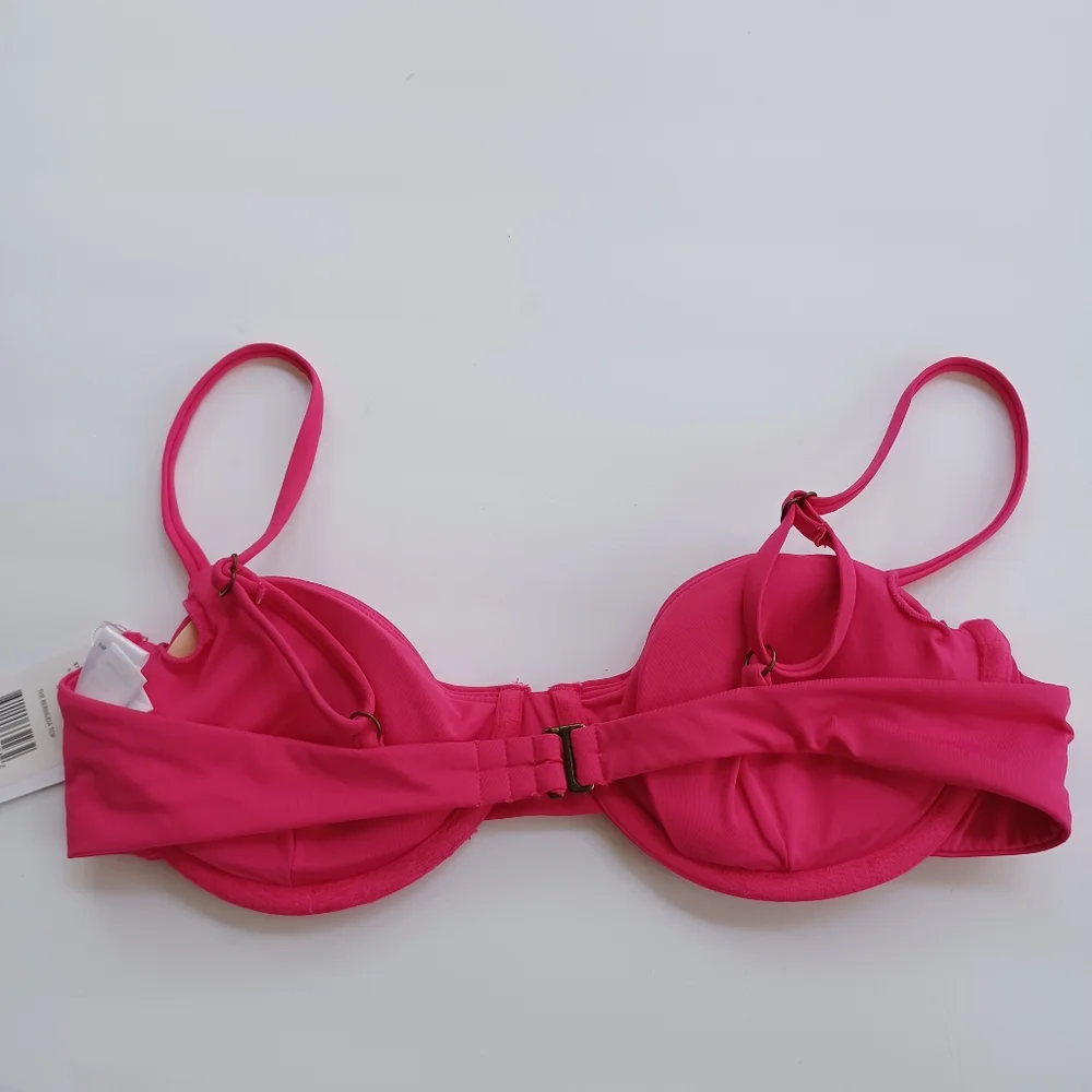 Andie The Bermuda Bikini Top Size M Women Underwired Adjustable Strap Scoop Neck